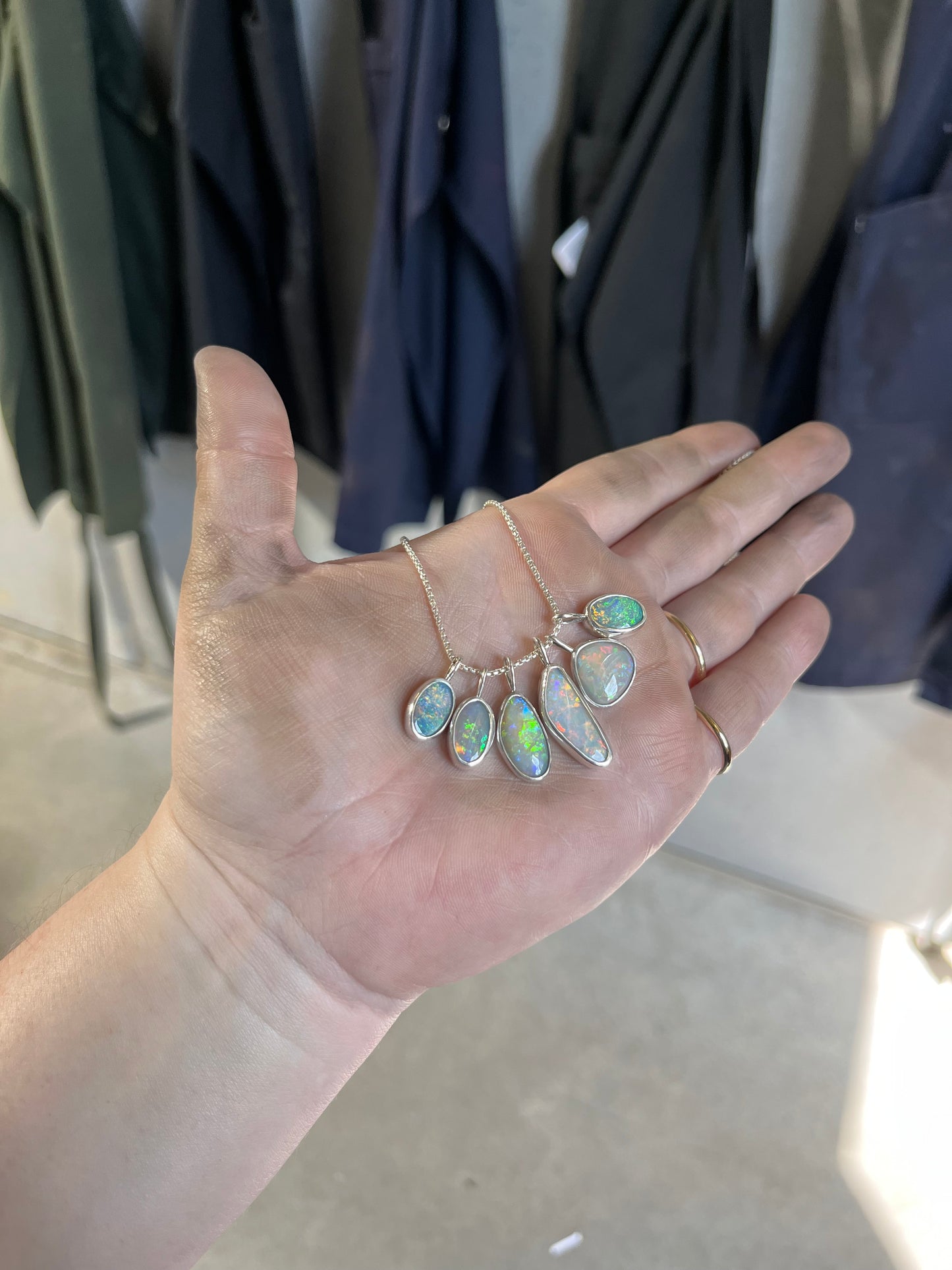 OPAL PENDANT CLASS