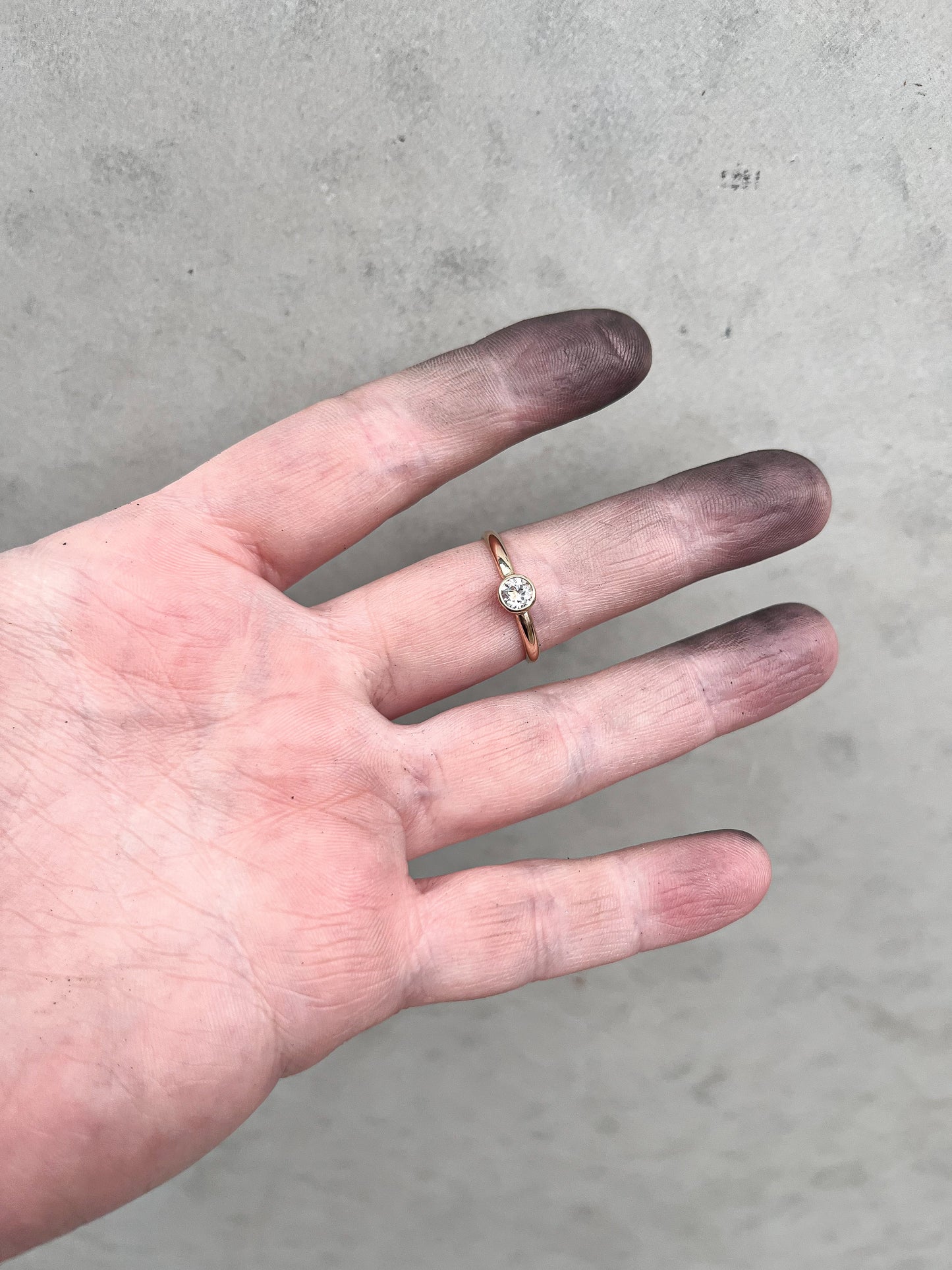 BEZEL SETTING RING- CLASS SELECT A DATE BELOW