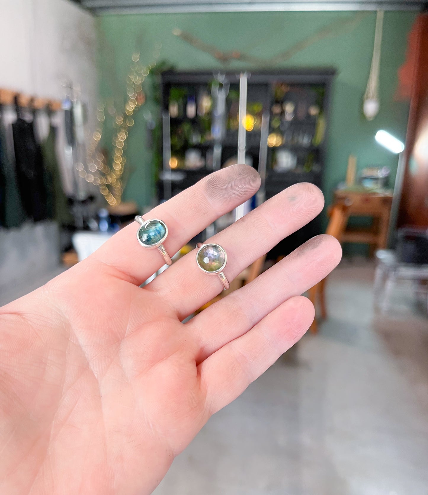 BEZEL RING WORKSHOP- Smaller stone