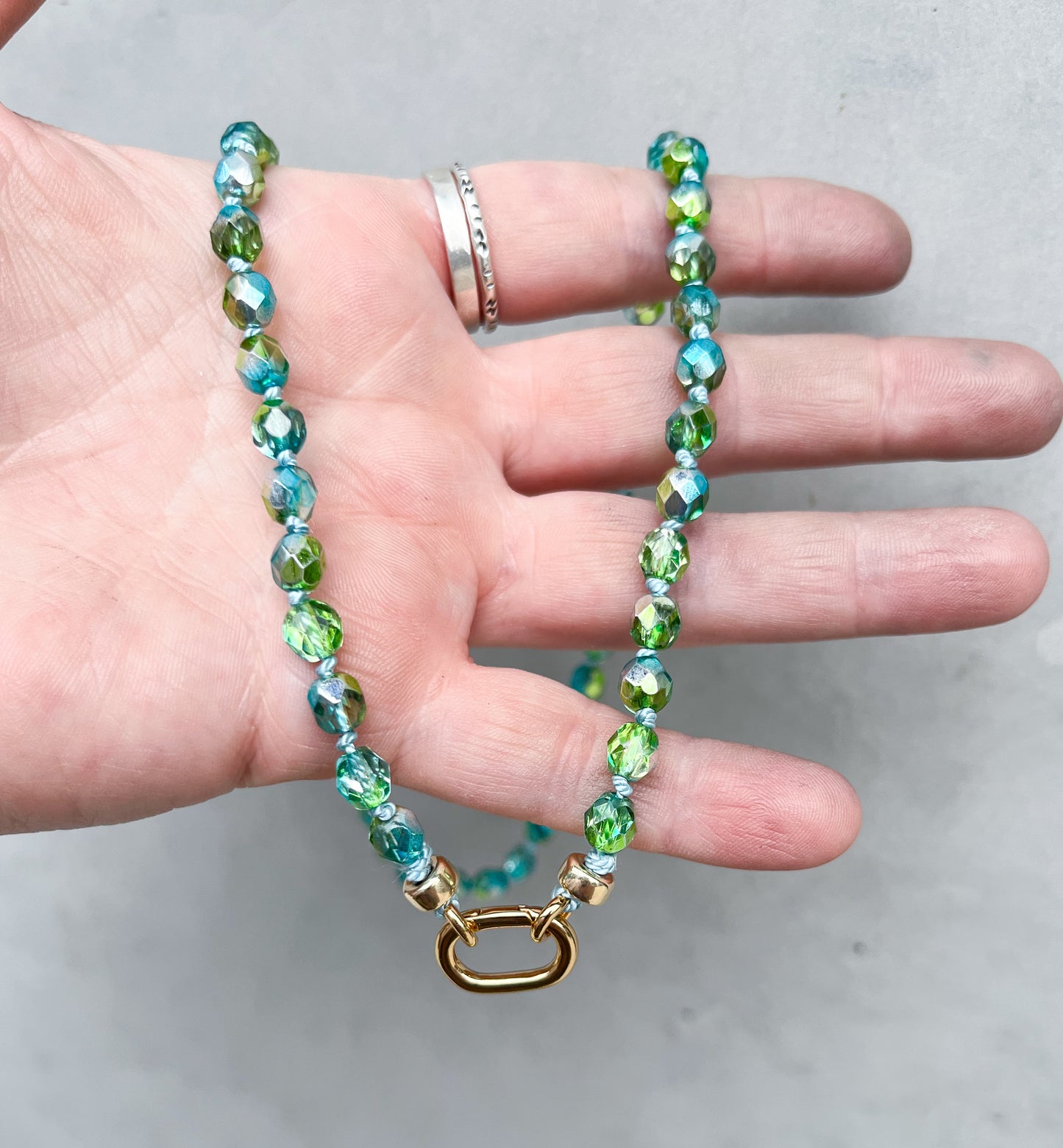 Beaded necklace- emerald green GOLD