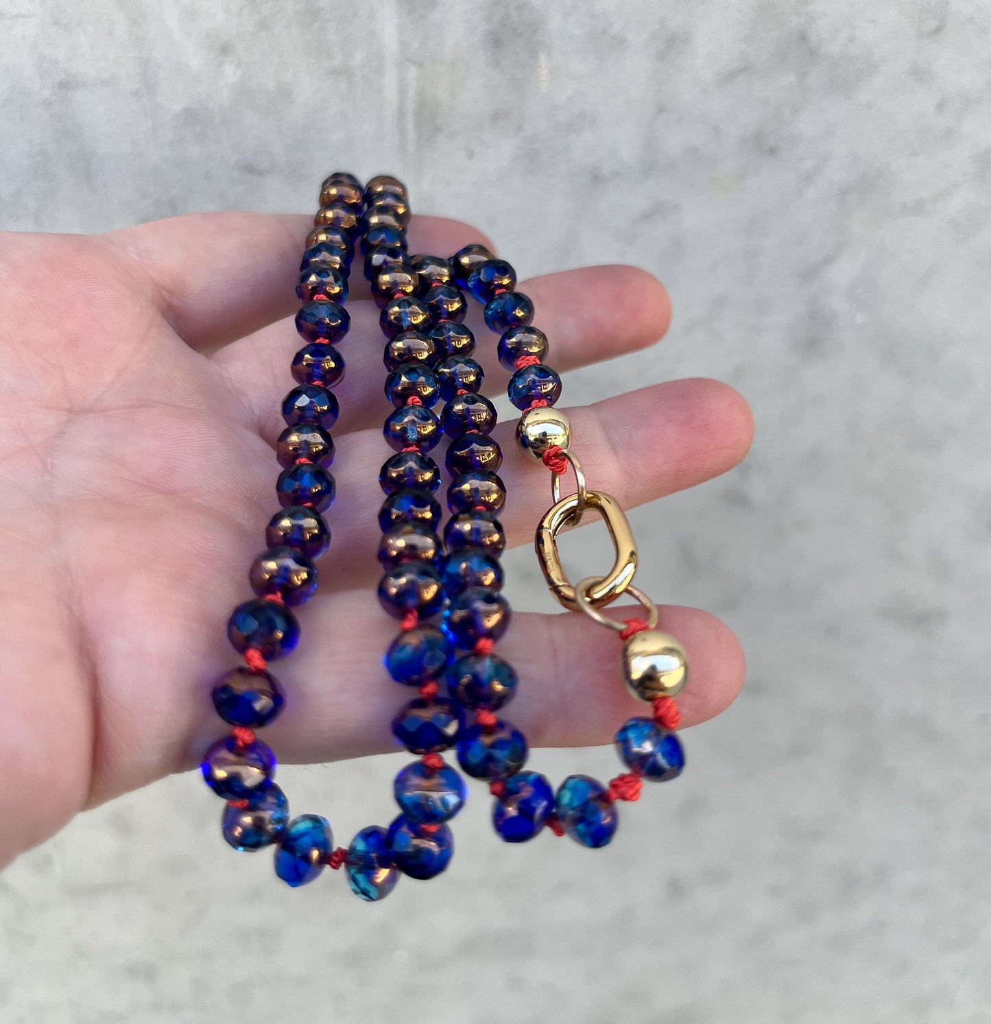 Beaded necklace- sapphire GOLD