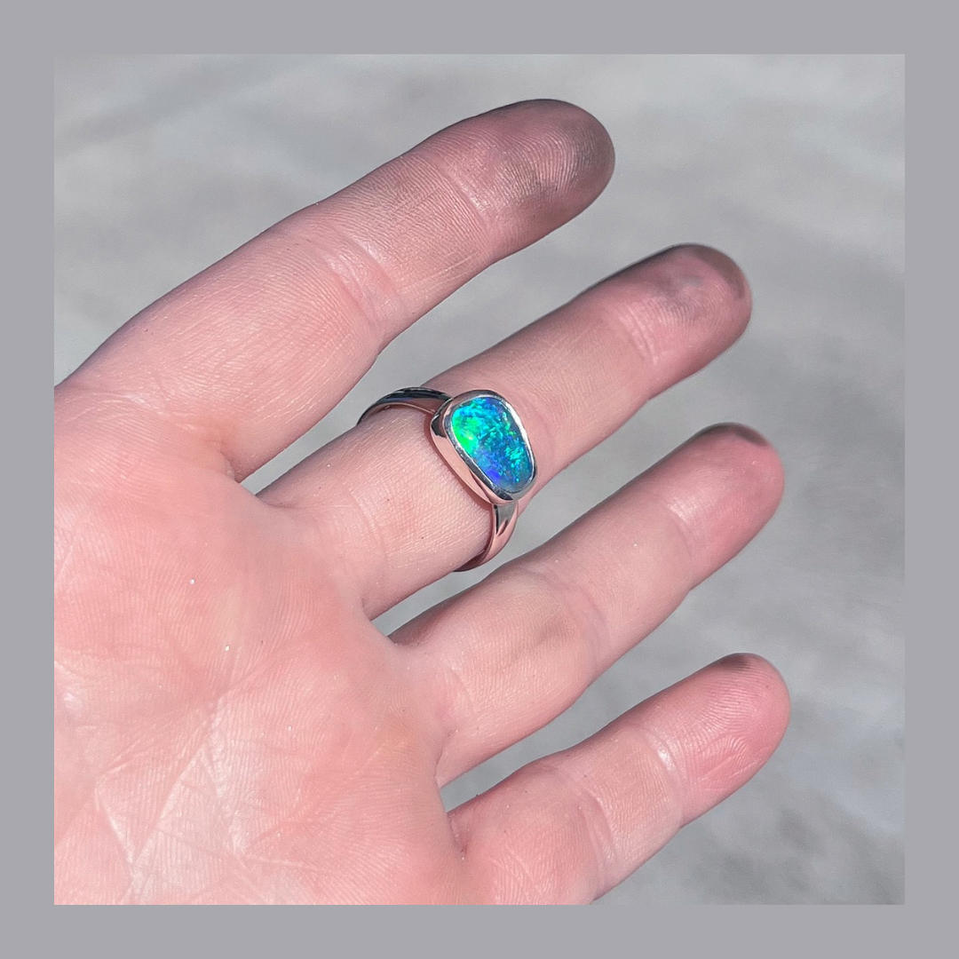 OPAL RING- CLASS